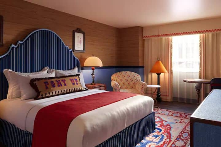 Room 4 of 36
