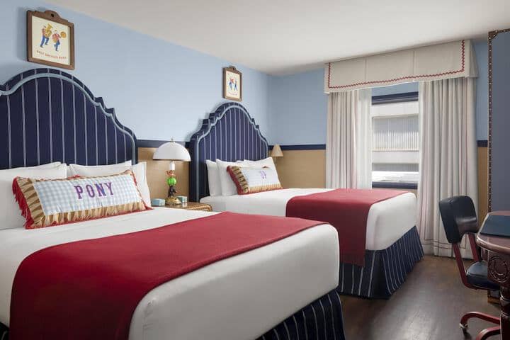 Room 18 of 36
