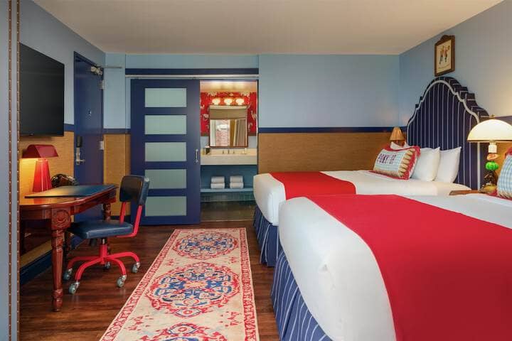 Room 15 of 36